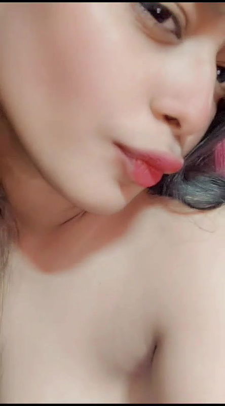 Beautiful Cute Sexy Gf Showing