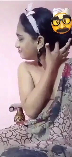 Beautiful Cute Gf Showing Fingering