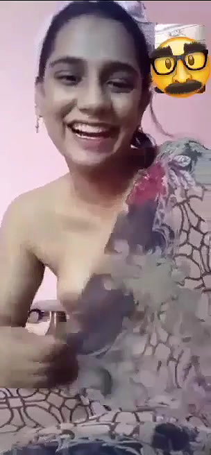 Beautiful Cute Gf Showing Fingering