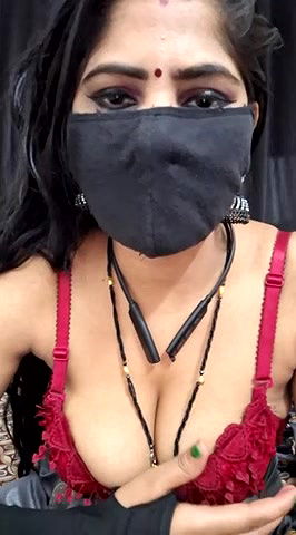 Stripchat-Public.Show-c-BEAUTY_QUEENN-2024.06.19.010542