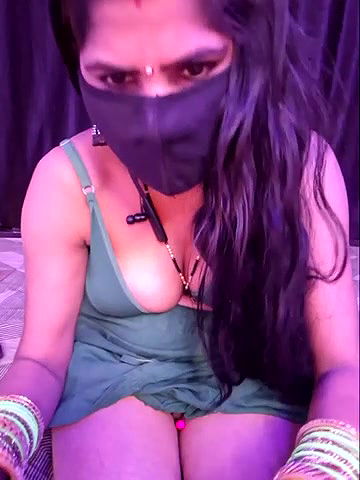 Stripchat-Public.Show-c-BEAUTY_QUEENN-2024.07.10.201346