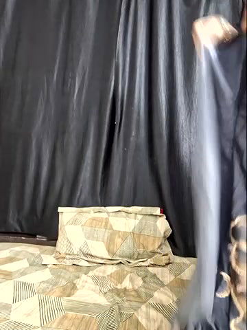 Stripchat-Public.Show-c-BEAUTY_QUEENN-2024.06.24.211408