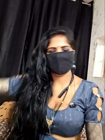 Stripchat-Public.Show-c-BEAUTY_QUEENN-2024.06.14.234025