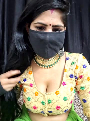 Stripchat-Public.Show-c-BEAUTY_QUEENN-2024.06.01.194953