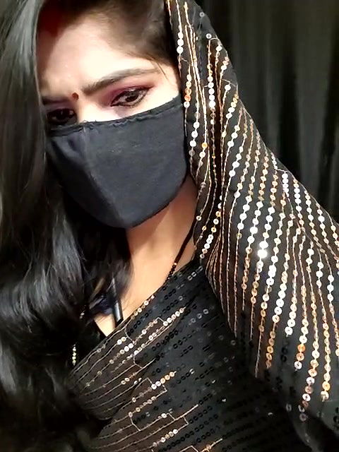 Stripchat-Public.Show-c-BEAUTY_QUEENN-2024.08.07.183202