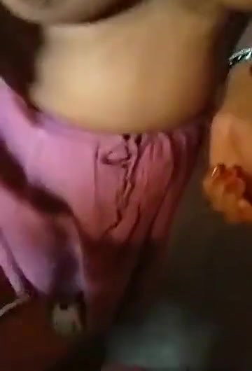 Shy_desi_Cute_houseiwfe