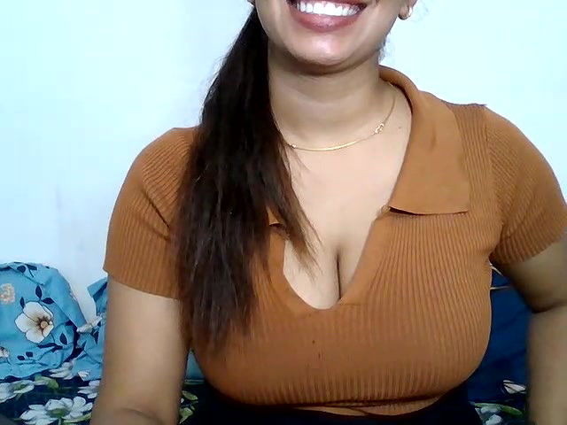 Stripchat-Public.Show-c-sparkling_queen-2024.10.12.163423