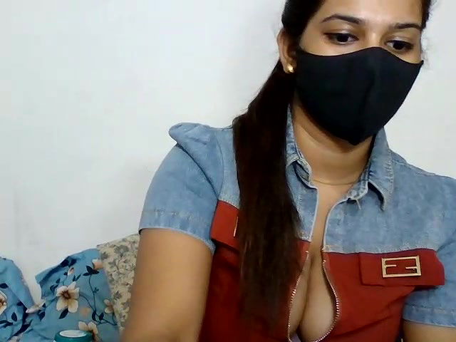 Stripchat-Public.Show-c-sparkling_queen-2024.10.12.151820