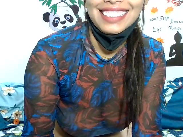 Stripchat-Public.Show-c-sparkling_queen-2024.09.19.170849