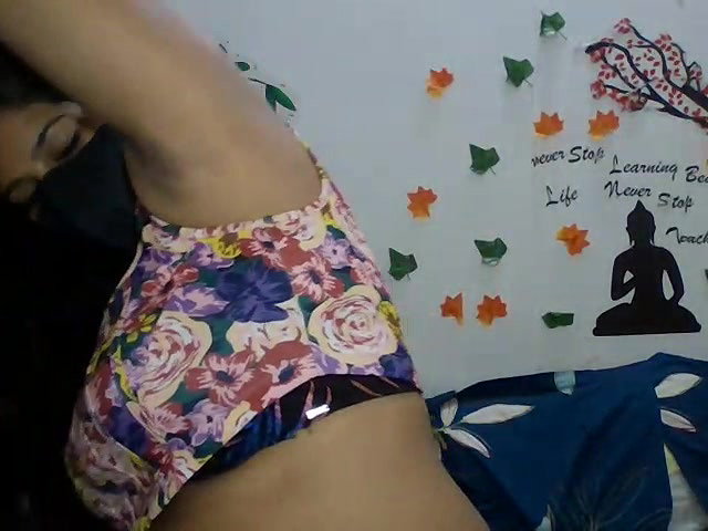 Stripchat-Public.Show-c-sparkling_queen-2024.09.13.082152