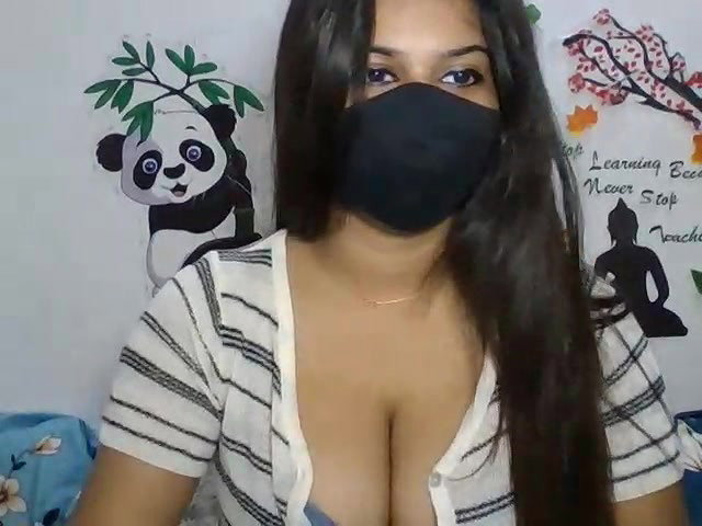 Stripchat-Public.Show-c-sparkling_queen-2024.08.20.060318