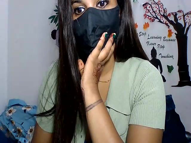 Stripchat-Public.Show-c-sparkling_queen-2024.08.17.171531