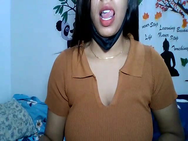 Stripchat-Public.Show-c-sparkling_queen-2024.08.16.172857