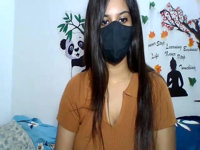 Stripchat-Public.Show-c-sparkling_queen-2024.08.16.172857