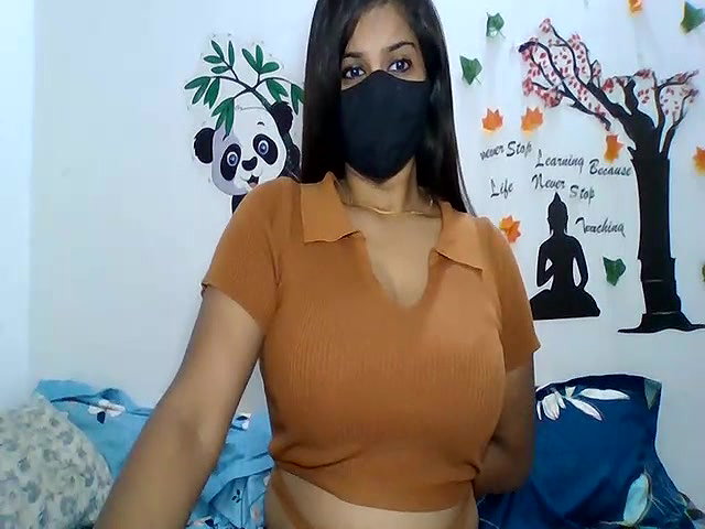 Stripchat-Public.Show-c-sparkling_queen-2024.08.16.165204