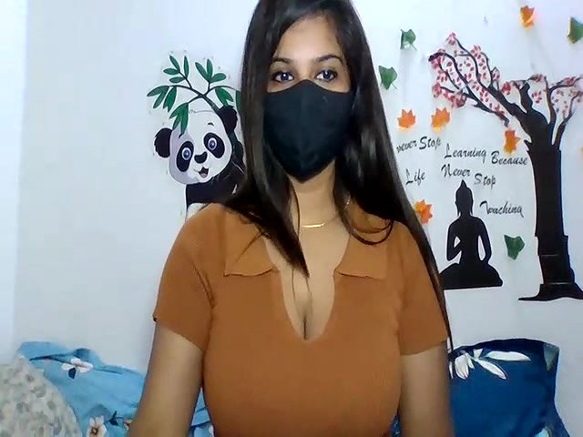 Stripchat-Public.Show-c-sparkling_queen-2024.08.16.165204