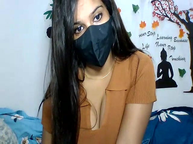 Stripchat-Public.Show-c-sparkling_queen-2024.08.16.165204