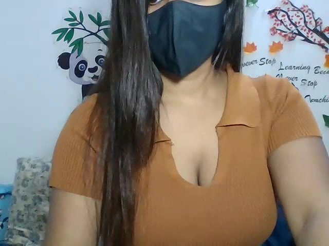 Stripchat-Public.Show-c-sparkling_queen-2024.08.11.175826