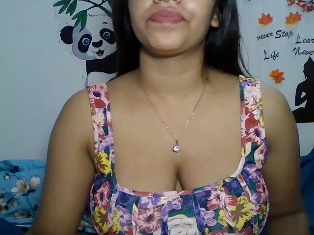 Stripchat-Public.Show-c-sparkling_queen-2024.08.08.194037