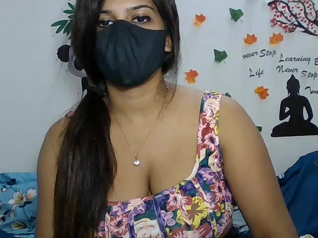 Stripchat-Public.Show-c-sparkling_queen-2024.08.08.185832