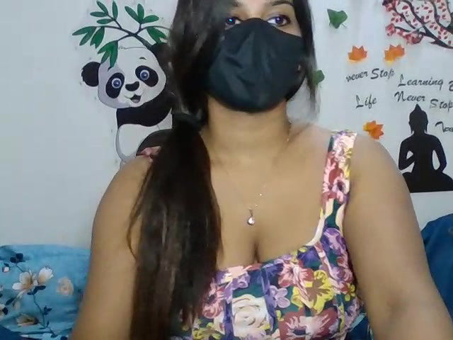 Stripchat-Public.Show-c-sparkling_queen-2024.08.08.185832