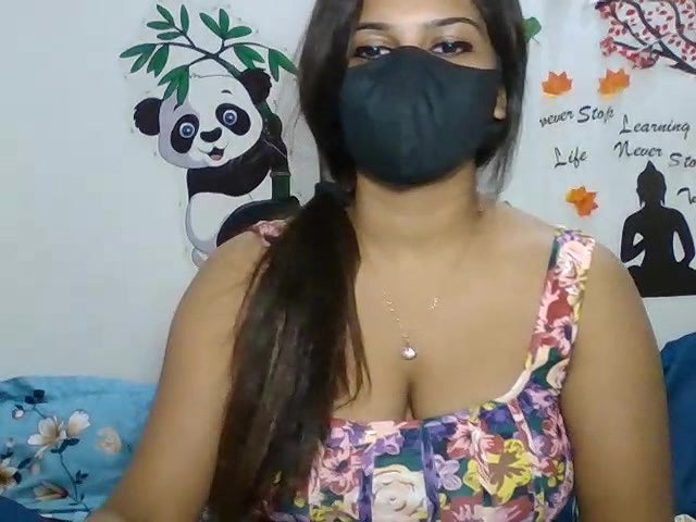 Stripchat-Public.Show-c-sparkling_queen-2024.08.08.185832