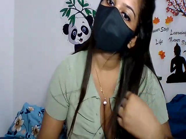 Stripchat-Public.Show-c-sparkling_queen-2024.08.07.054546