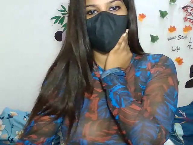 Stripchat-Public.Show-c-sparkling_queen-2024.08.07.031837