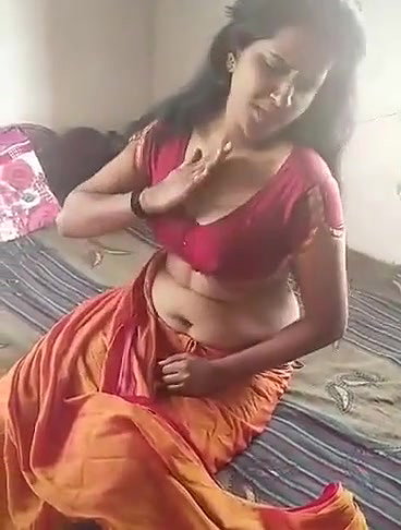 Sis acting posing Bro recording