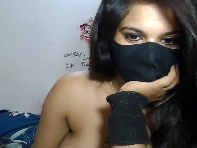 Stripchat-Public.Show-c-sparkling_queen-2024.05.10.054006