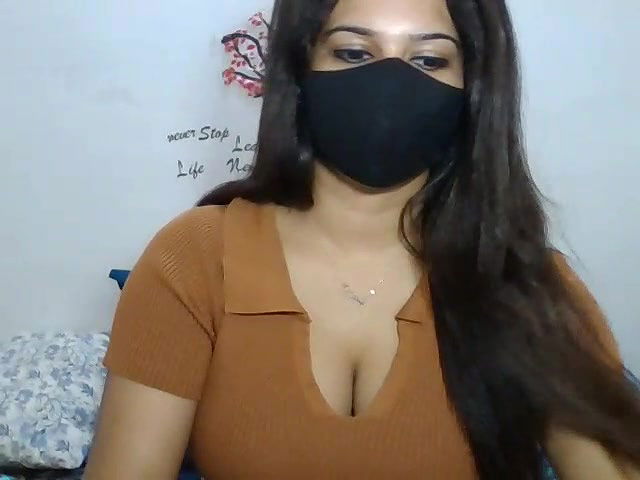 Stripchat-Public.Show-c-sparkling_queen-2024.05.09.035747