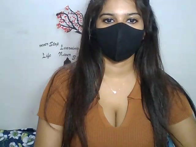 Stripchat-Public.Show-c-sparkling_queen-2024.05.01.024648