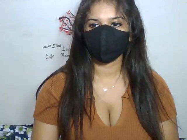 Stripchat-Public.Show-c-sparkling_queen-2024.05.01.024648