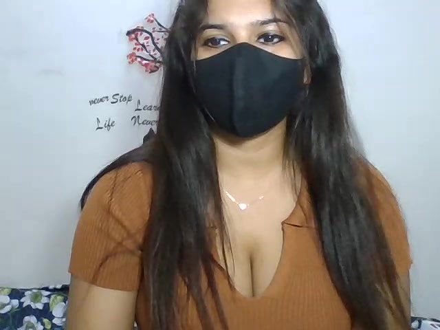 Stripchat-Public.Show-c-sparkling_queen-2024.05.01.024648