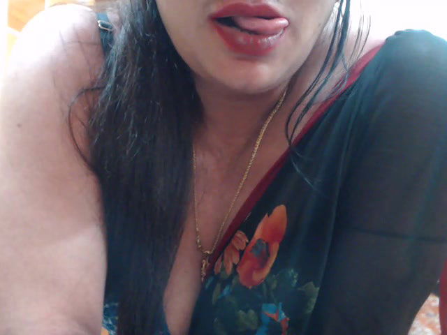 Stripchat-Public.Show-f-desi-maisa130-2024.05.23.001030
