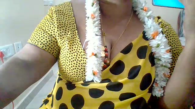 Stripchat-Public.Show-c-archanatelugu9-2024.10.01.193043