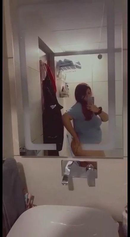 Bigboob Horny Indian Tanker Showing Asshole