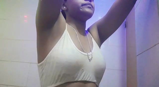 Cute Sexy Gf Showing In Bathroom