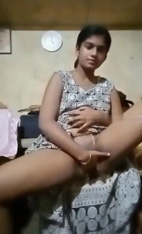 Sexy vill girl fingering