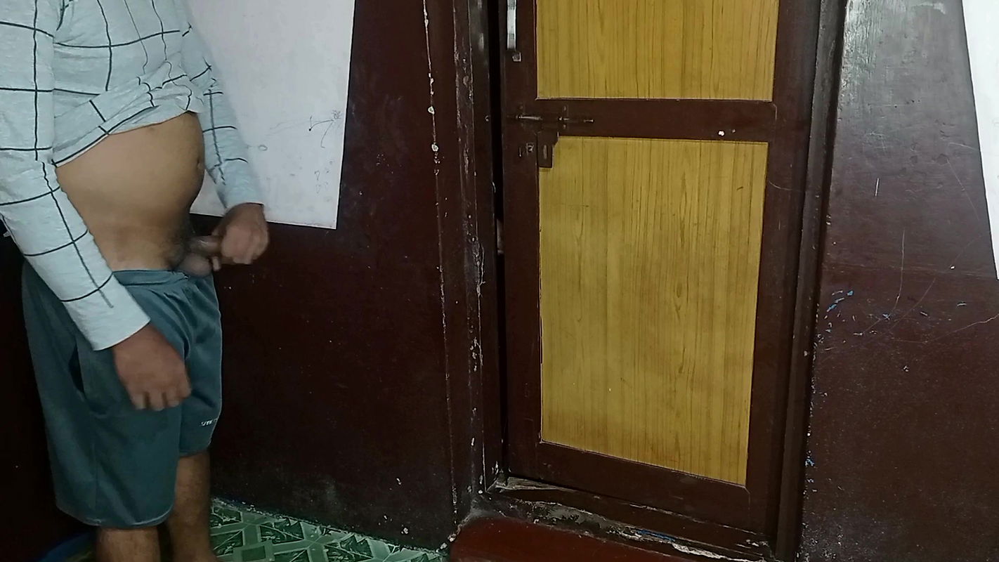 Dress Change Kar Rhi thi Nokar Ne Pakd Ke Khade Khade Choda – Servant fuck malkin