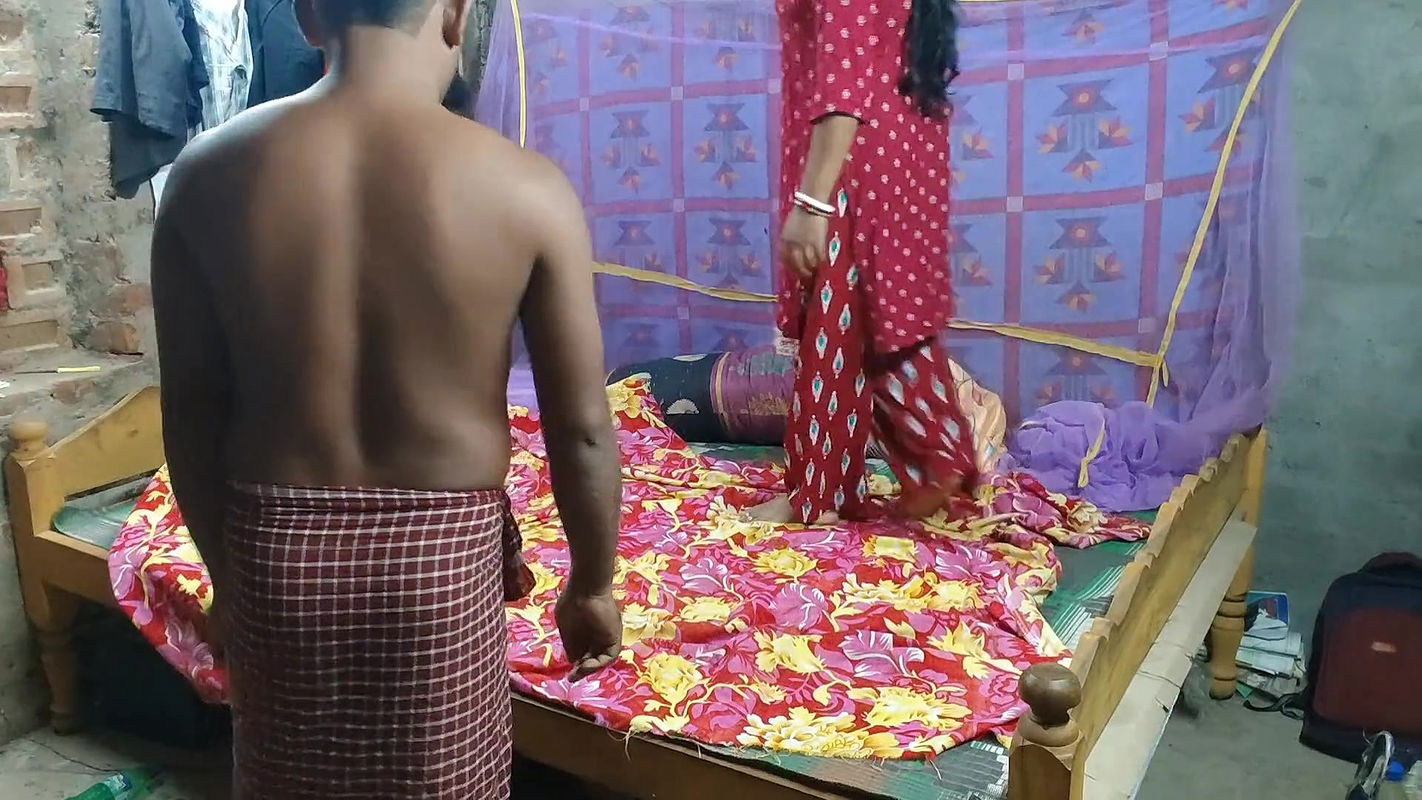 Kissed and fucked aunty’s pussy naked