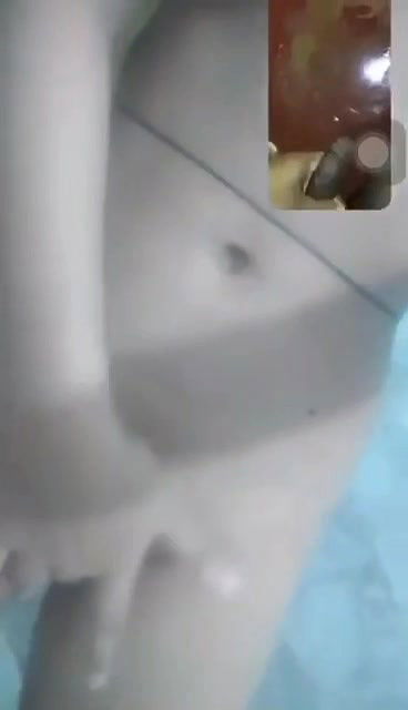 Beautiful GF Showing And Fingering