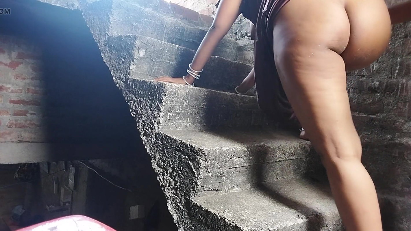 Pooja Bhabhi Outside First Floor Creampie Fuck