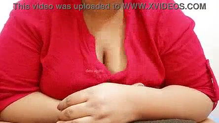 West Bengal sexy bhabhi showing boobs