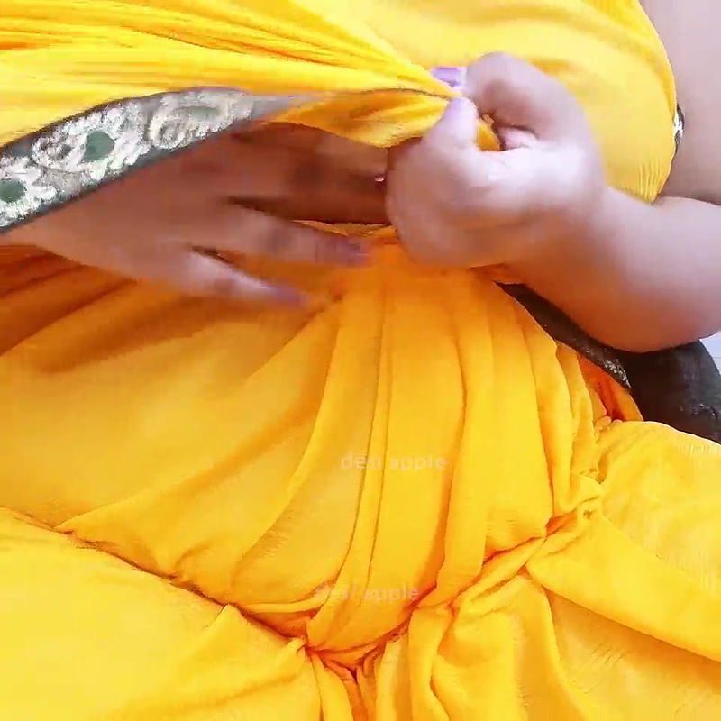 West bengal sexy bhabhi in saree