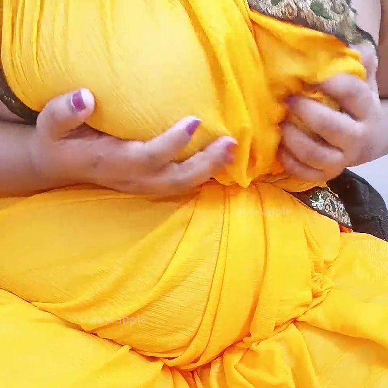 West bengal sexy bhabhi in saree
