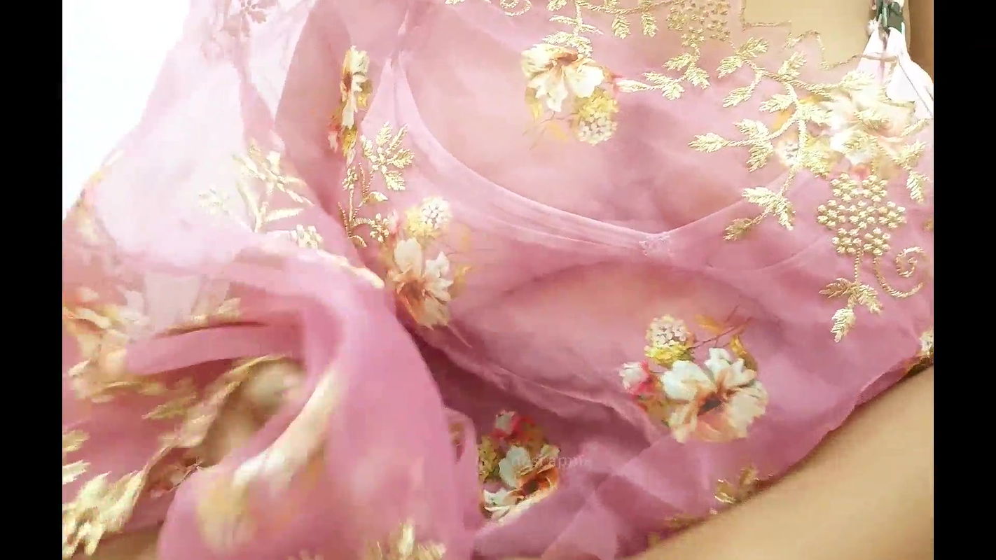 Vietnam sexy girl showing sexy boobs