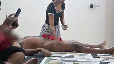 threesome massage spa