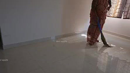 Tamil maid Prabha jerking owner dick inbetween work