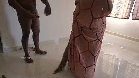 Tamil maid Prabha jerking owner dick inbetween work